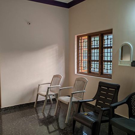 Homestay Nandana Гокарна Экстерьер фото